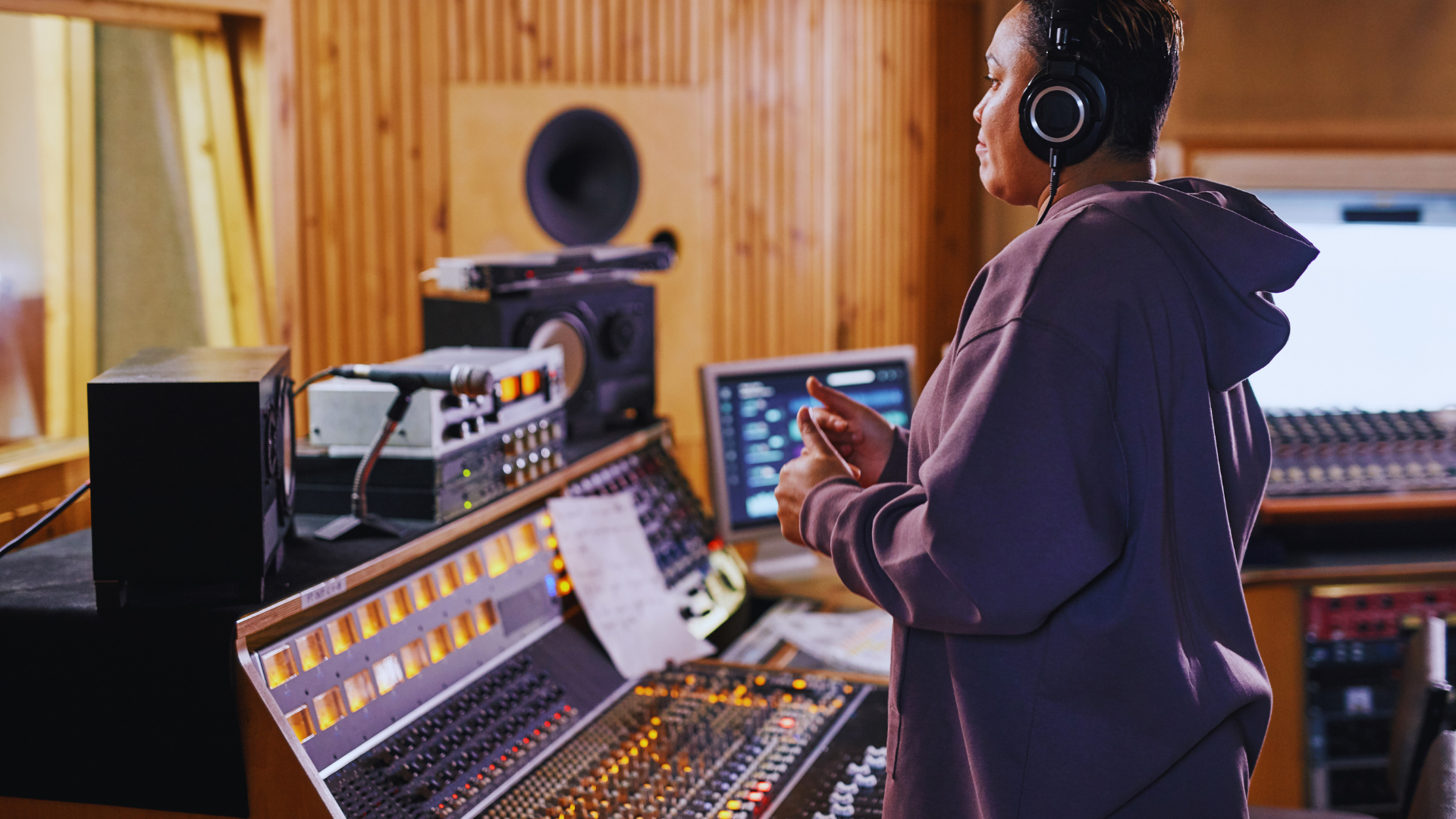 How Music Technology is Changing the Landscape of Modern Composition